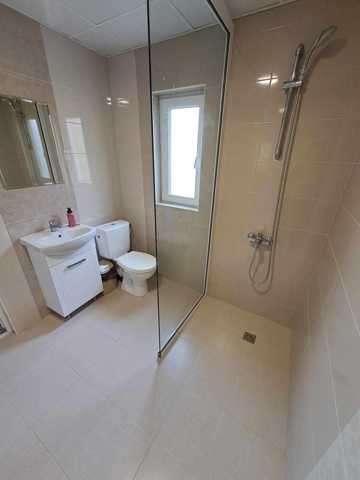 House 1 & 2 Floor Daire